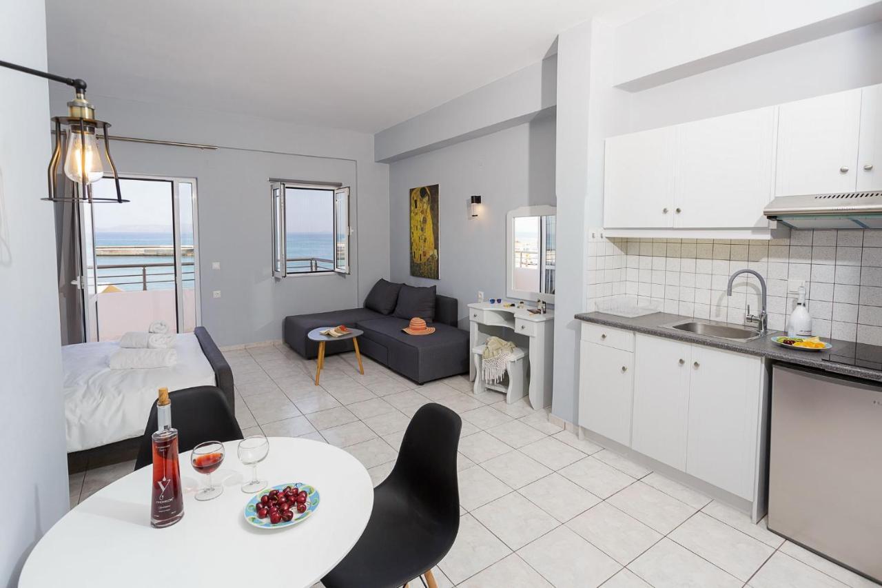 Sole Mare Seaside Apartments ゴウヴァイ エクステリア 写真