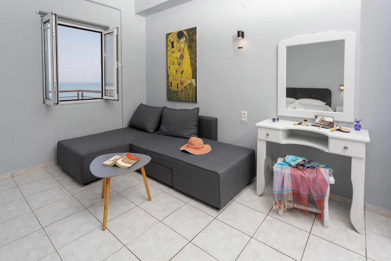 Sole Mare Seaside Apartments ゴウヴァイ エクステリア 写真