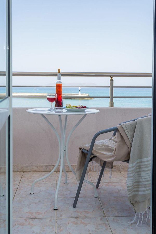Sole Mare Seaside Apartments ゴウヴァイ エクステリア 写真